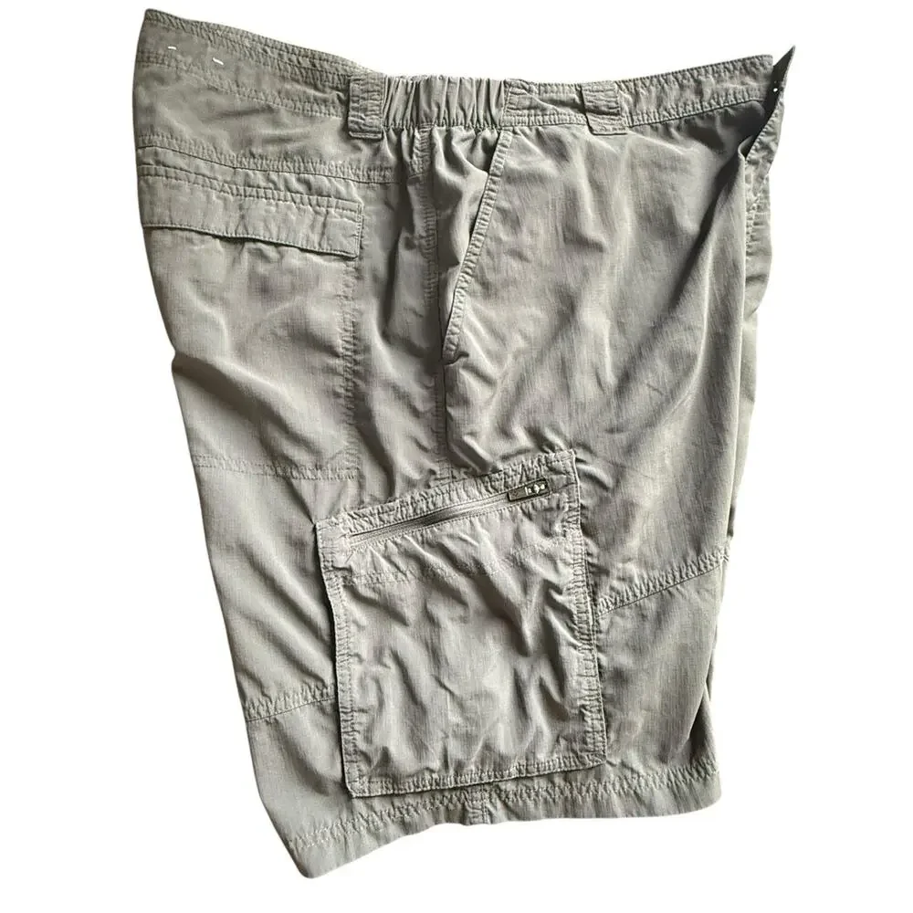 Columbia Omni-Shade Cargo Hiking Shorts 40W 10L Grey Nylon‎ Outdoor Utility